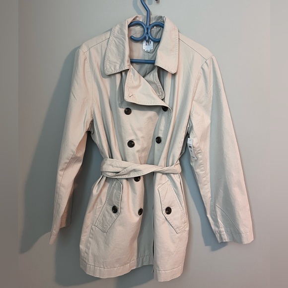 GAP Jackets & Blazers - BNWT Gap Trench Coat